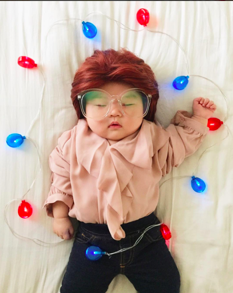 Baby Joey as Barb! (all photos: Instagram @lauraiz) 