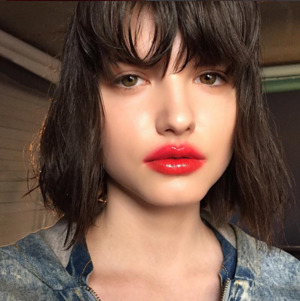 Blurred lips are perfectly imperfect. Here's how to copy this trend. (Image Credit: Instagram/mirrortwin)