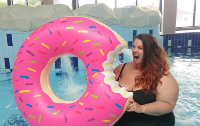 New Zealand-based blogger Meagan Kerr (@thisismeagankerr) shows off her silly side with her adorable donut floaty.