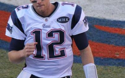 Tom Brady, the stuff heteronormative female sexual fantasies are made of (Credit: Wikimedia Commons)