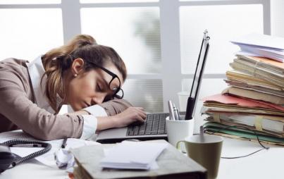 The mid-afternoon slump is a well-known phenomenon, tempting office workers everywhere to crawl under their desks for a quick nap.
