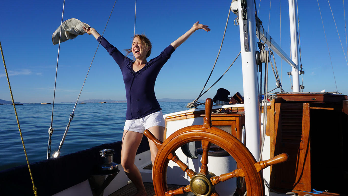 Sailing i want to. Woman's Life on a sailboat. "Snark sailboats". Living on Boats. Sailboat catch.